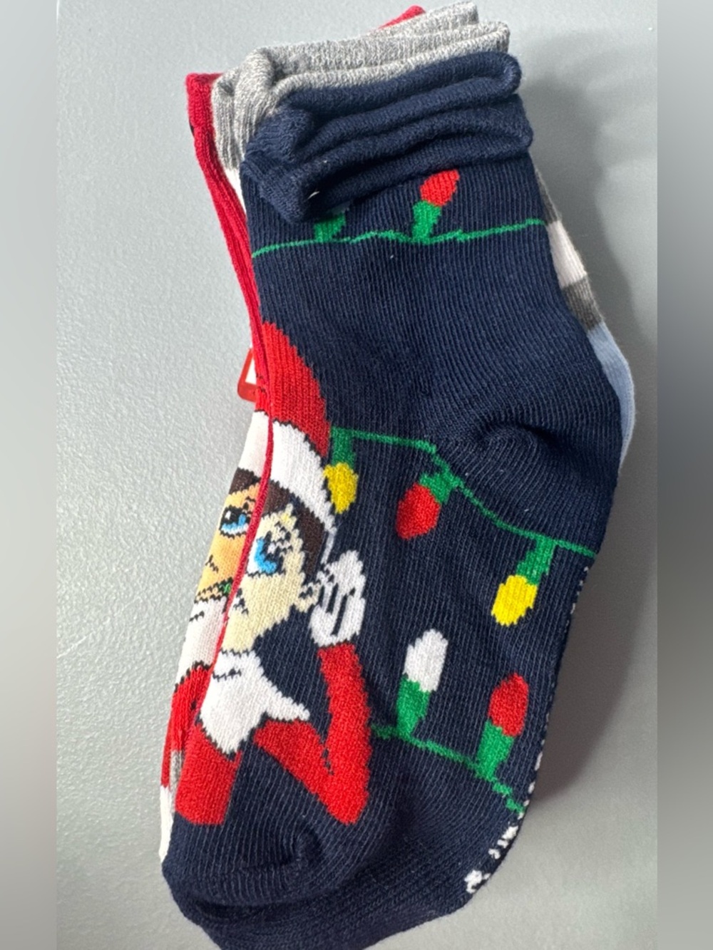 The Elf on the Shelf® a Christmas tradition Christmas themed socks 5-pack lights - Picture 3 of 7